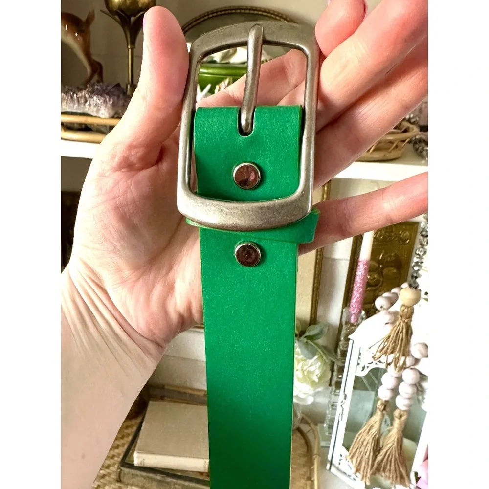 Women’s Green Casual PU Leather Belt With Square Single Prong Buckle